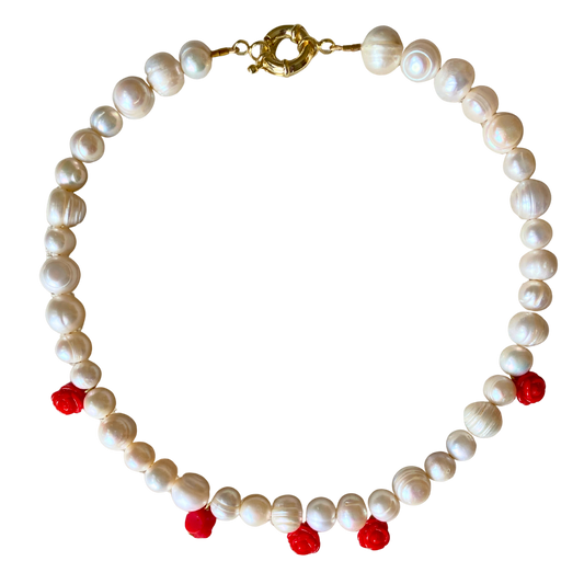 PEARLS & ROSES Necklace