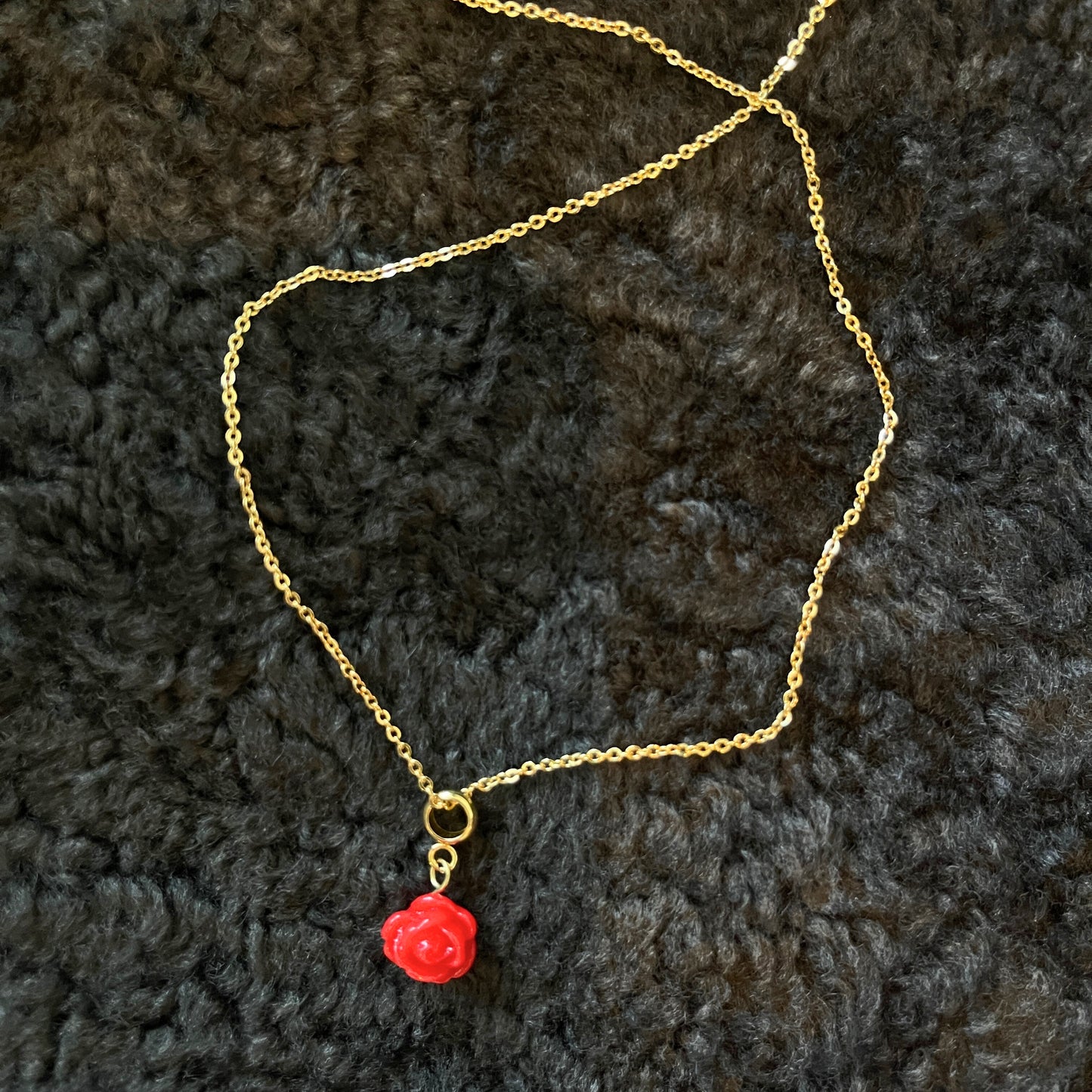 RED ROSE CHARM Necklace